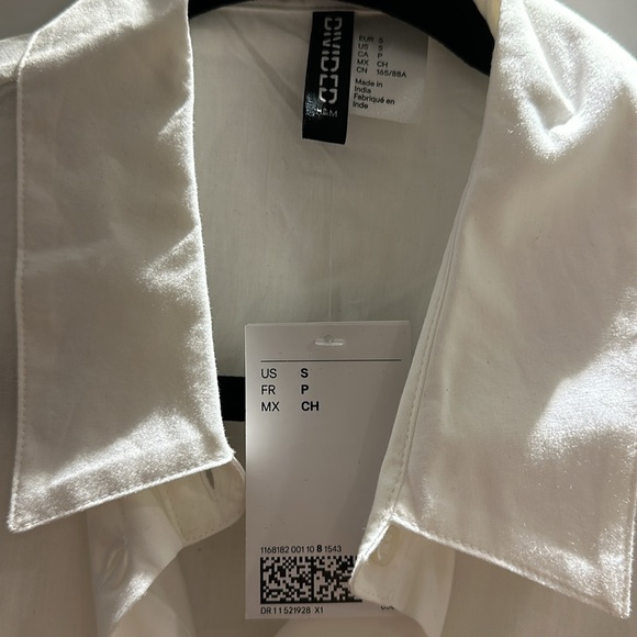 H&M Crop White Dress Shirt - Picture 2 of 2